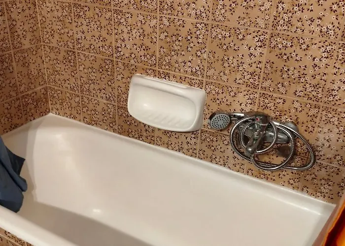 La Apartment *
